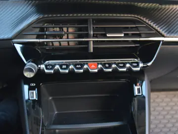 PEUGEOT 2008 1.5 BlueDCI