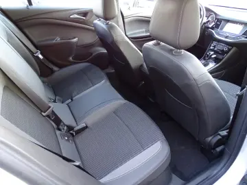 OPEL ASTRA K AUTOMAT 1.5 DIESEL 2021