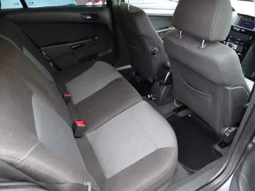 OPEL ASTRA H 1.9 CDTI 150 CP 2010