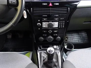 OPEL ASTRA H 1.9 CDTI 150 CP 2010