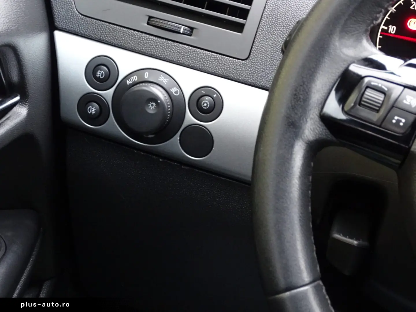 OPEL ASTRA H 1.9 CDTI 150 CP 2010