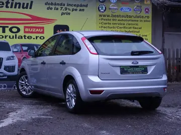 FORD FOCUS 1.4 MPI 2010