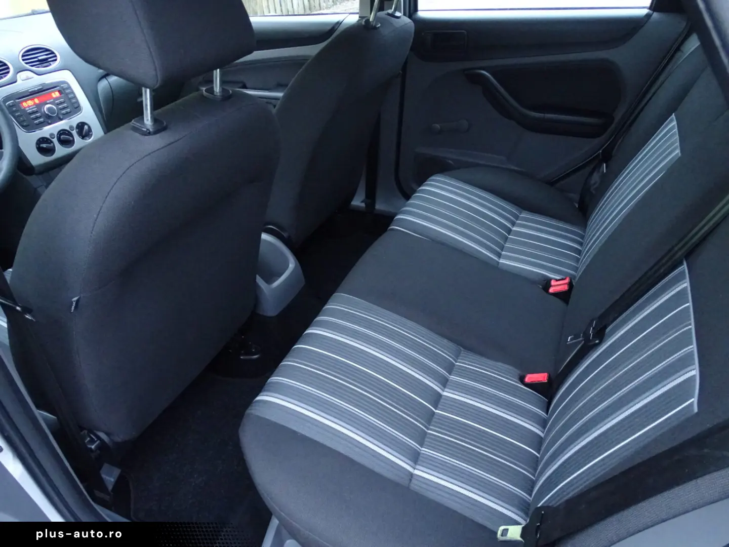 FORD FOCUS 1.4 MPI 2010