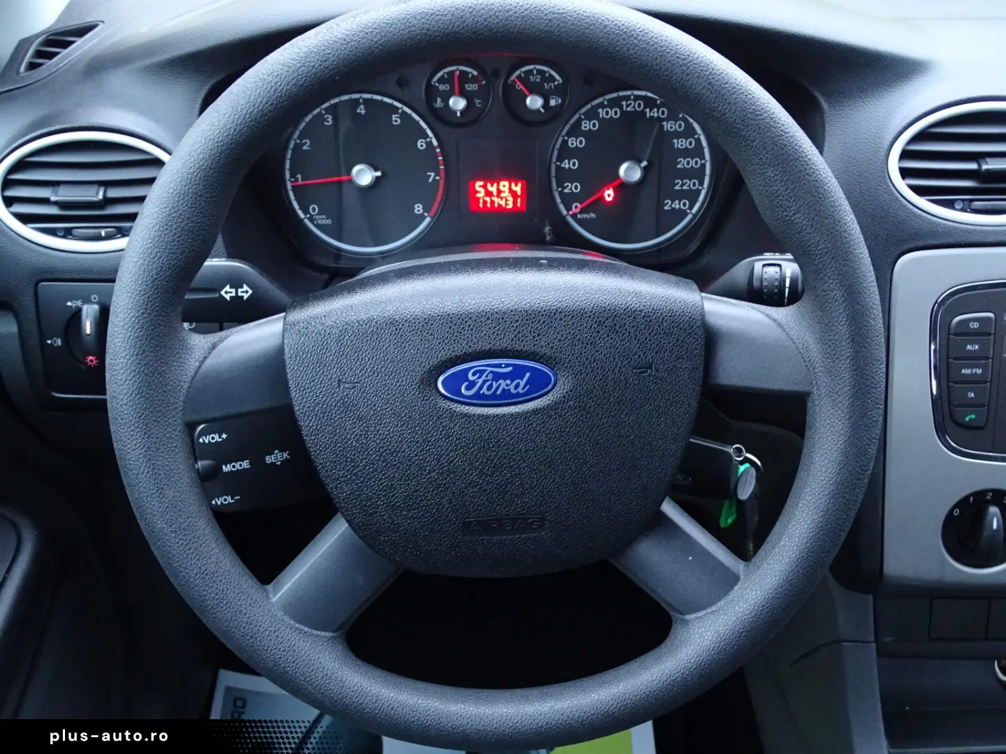 FORD FOCUS 1.4 MPI 2010