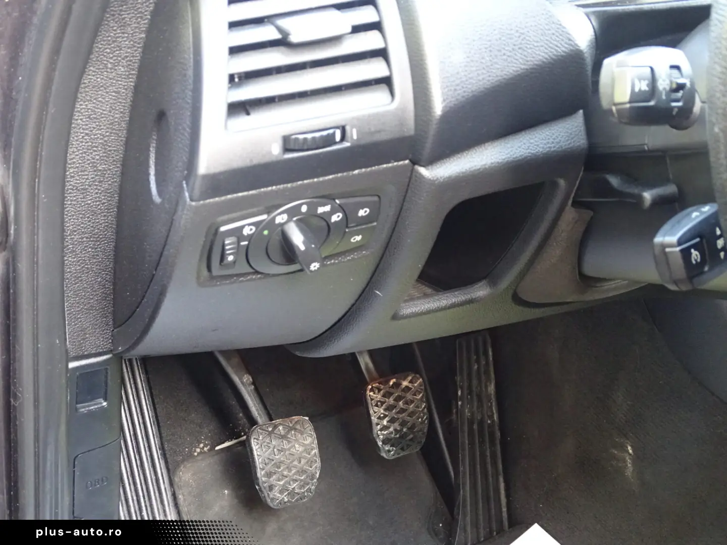 BMW SERIA 1 2.0D 2008