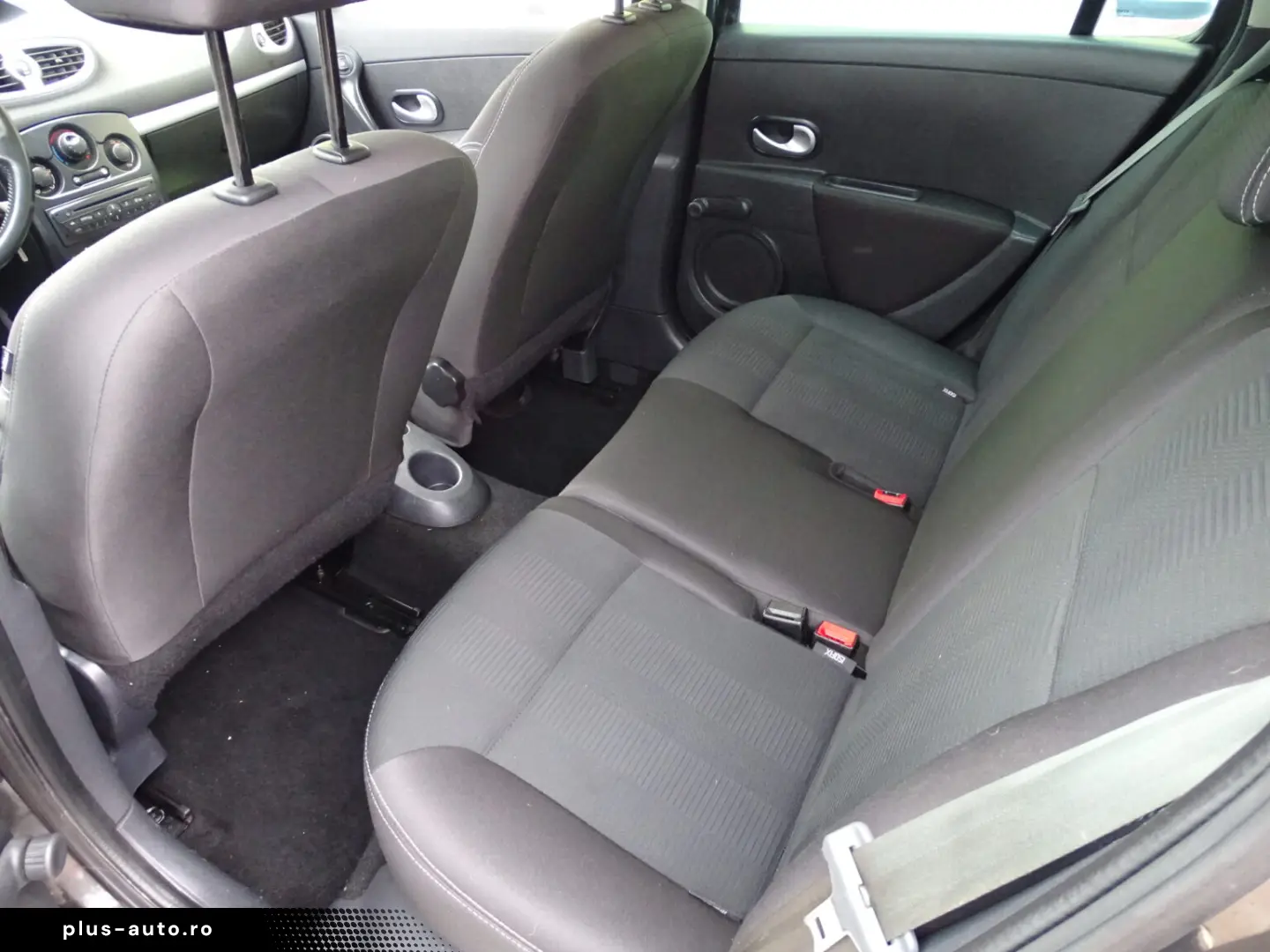 RENAULT CLIO 1.2 BENZINA 2009