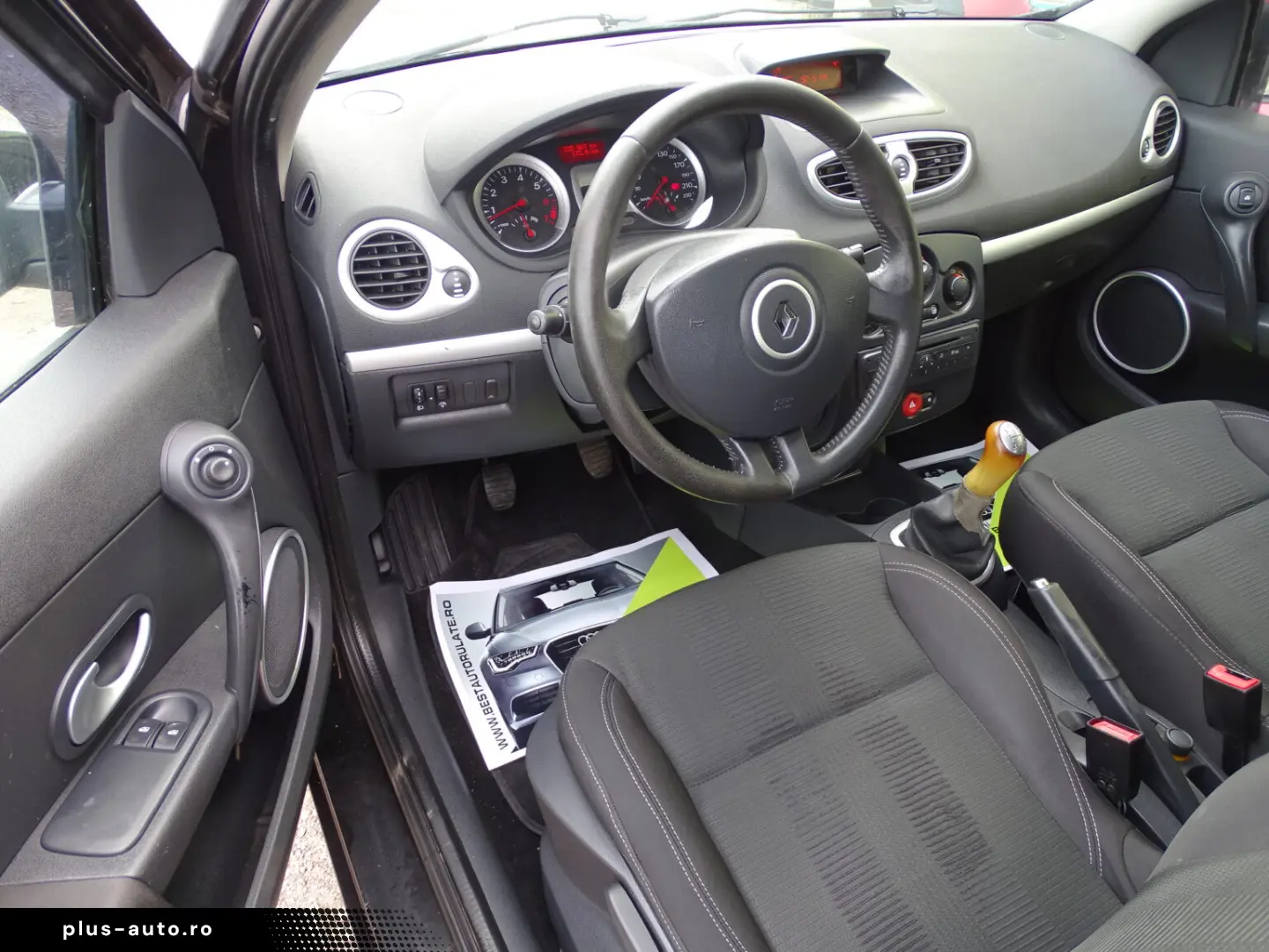 RENAULT CLIO 1.2 BENZINA 2009