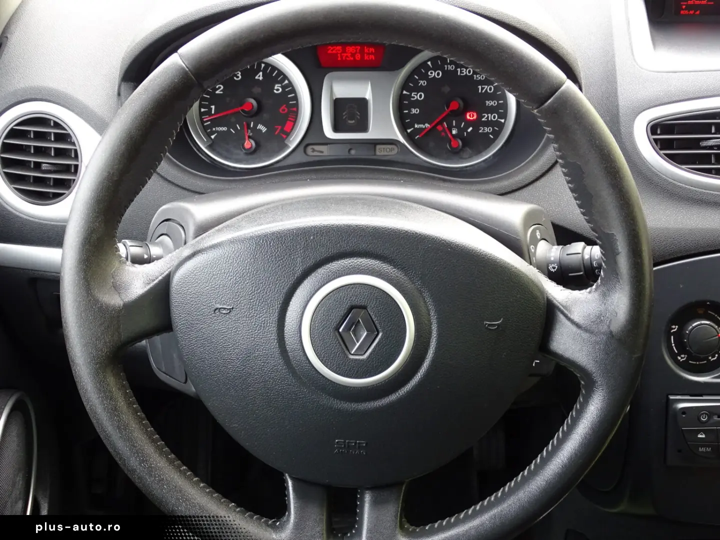 RENAULT CLIO 1.2 BENZINA 2009