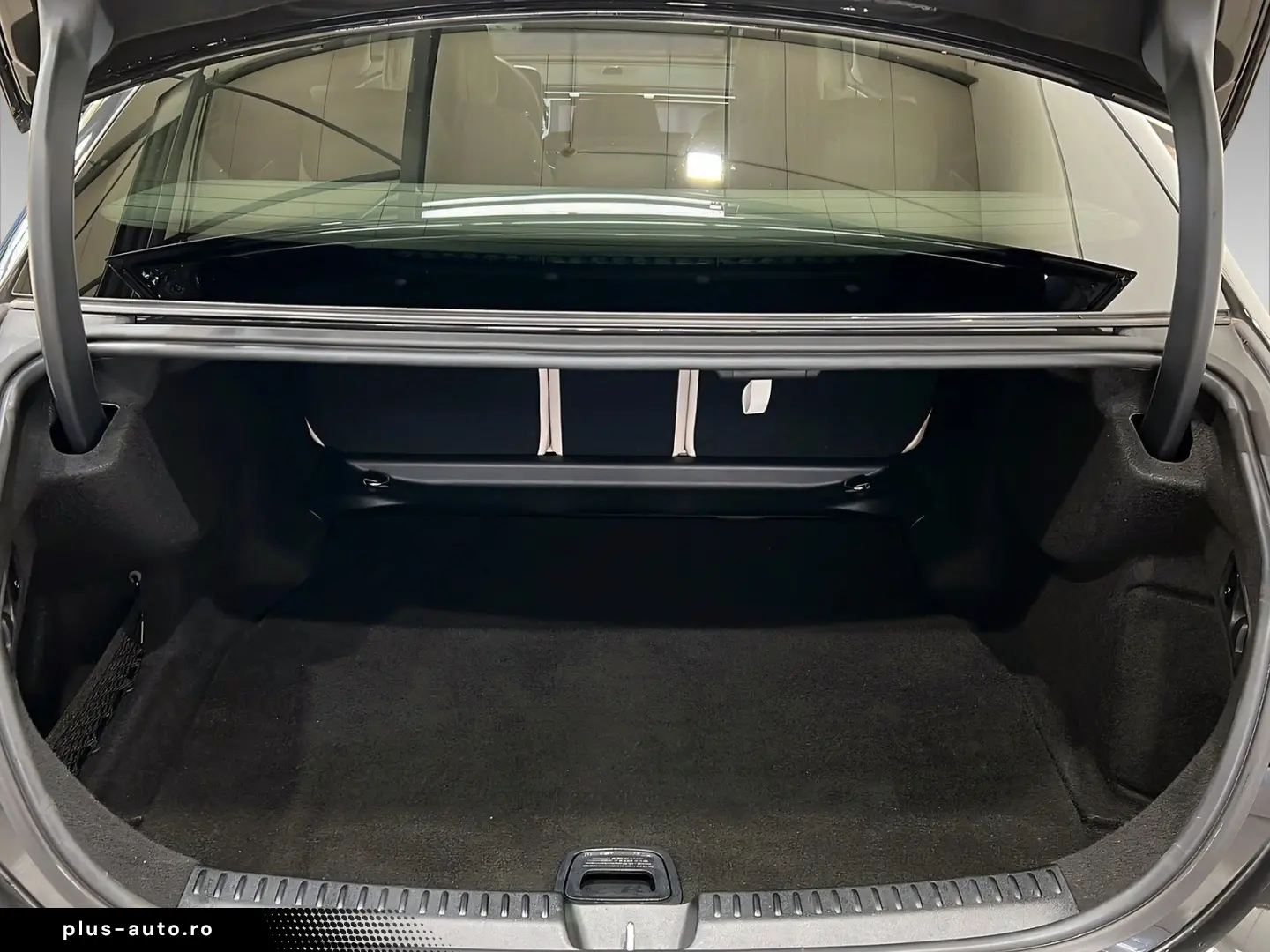 E 450 d 4M AVANTGARDE DISTR Superscreen Memo 360