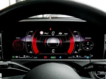 E 300 de 4M AMG-Sport Pano AHK Burm Dist Keyl 19