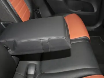 GLC 220 d 4M AMG MBUX Navi Distronic 360