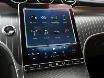 GLC 220 d 4M AMG MBUX Navi Distronic 360