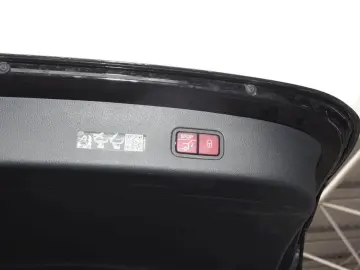 GLC 220 d 4M AMG MBUX Navi Distronic 360