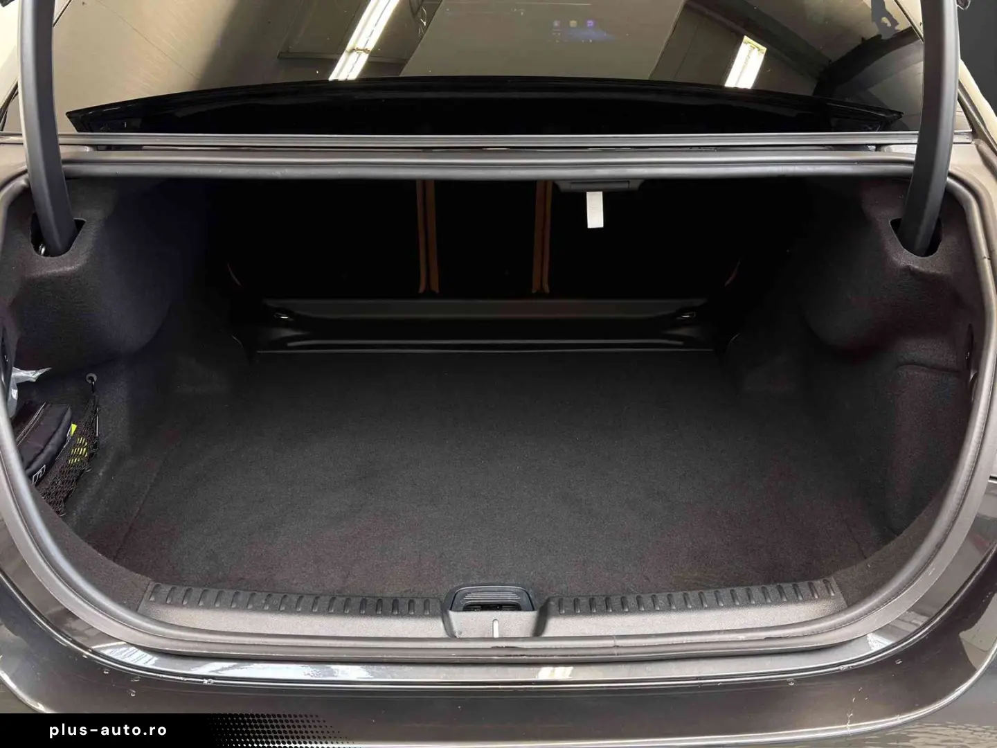 E 200 4M AMG Pano NIGHT LP 94135 - L. Braun 20