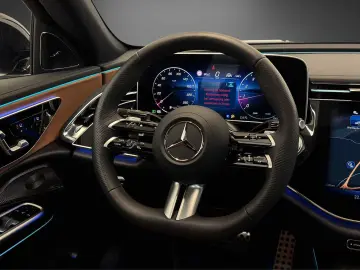 E 200 4M AMG Pano NIGHT LP 94135 - L. Braun 20