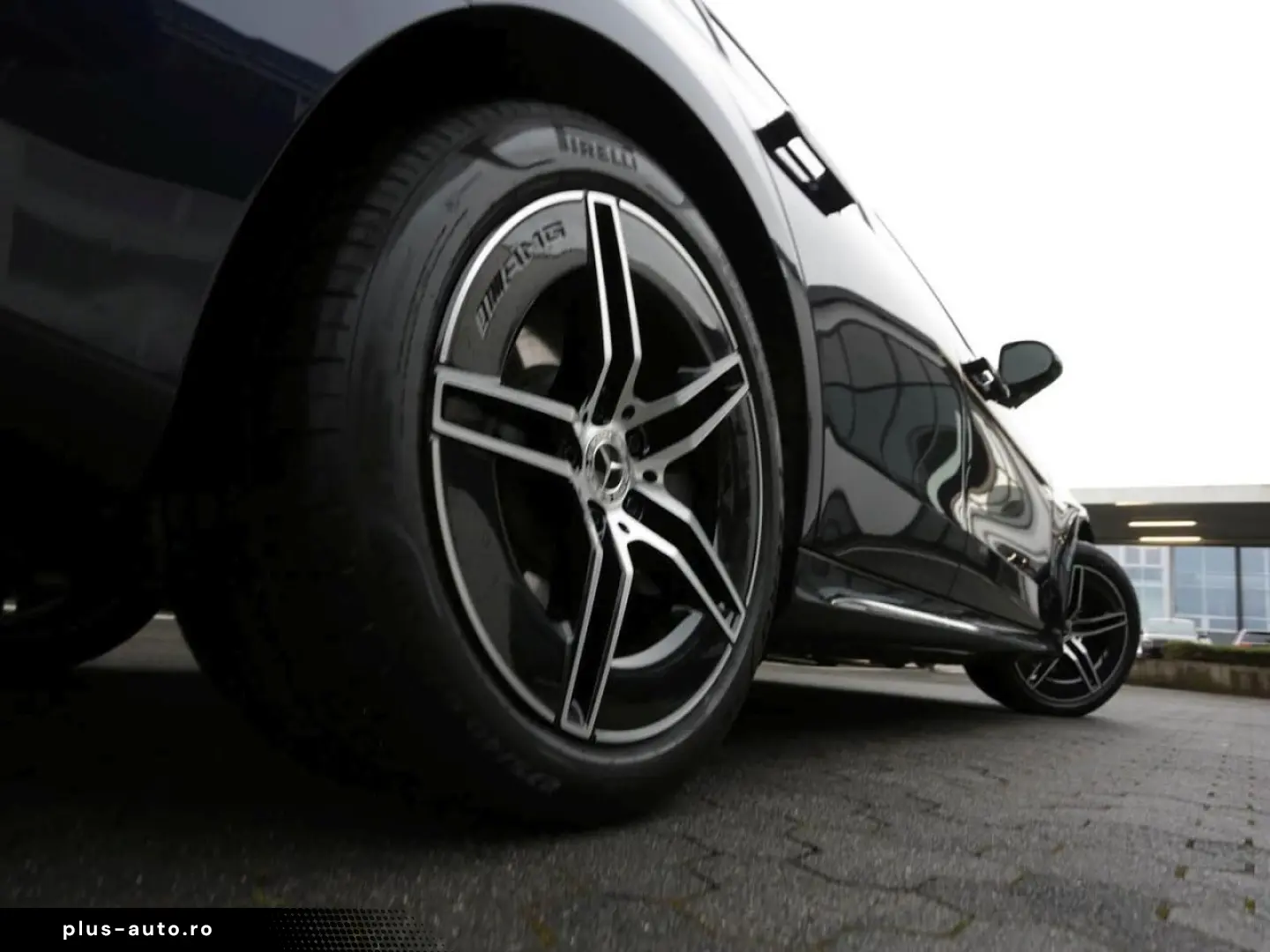 E 400 e 4M AMG Panorama Burmester Memory 360