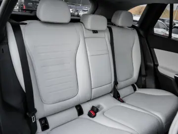 GLC 400 e 4M AMG-Sport Pano AHK Memo 360 HUD 19'