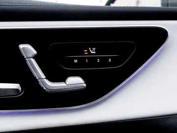 GLC 400 e 4M AMG-Sport Pano AHK Memo 360 HUD 19'