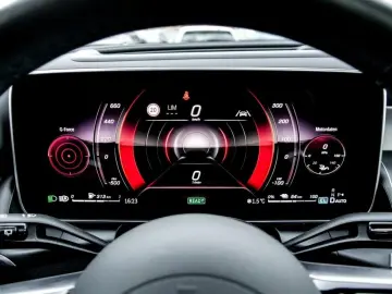 GLC 400 e 4M AMG-Sport Pano AHK Memo 360 HUD 19'