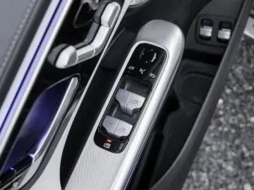 GLC 400 e 4M AMG-Sport Pano AHK Memo 360 HUD 19'