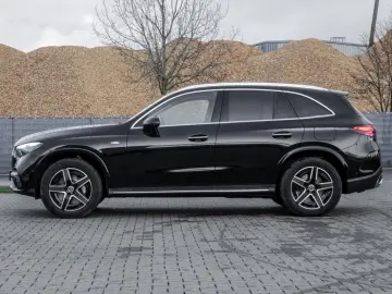 GLC 400 e 4M AMG-Sport Pano AHK Memo 360 HUD 19'