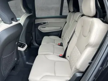 XC90 T8 AWD Plus Dark Plug-In 360