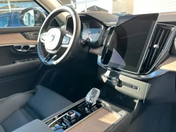 XC90 T8 Facelift Plus Bright