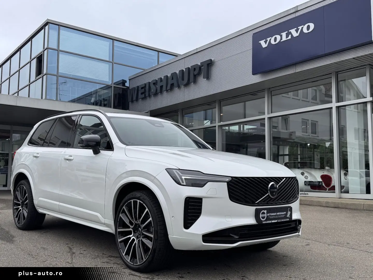 XC90 T8 Ultra Dark BOWERS 360