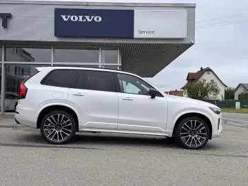 XC90 T8 Ultra Dark BOWERS 360