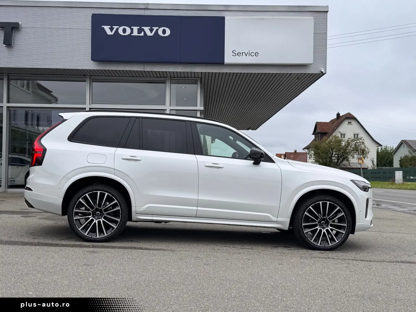 XC90 T8 Ultra Dark BOWERS 360
