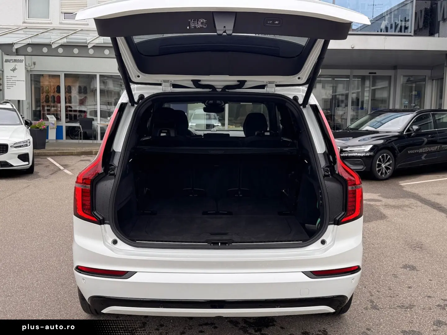 XC90 T8 Ultra Dark BOWERS 360