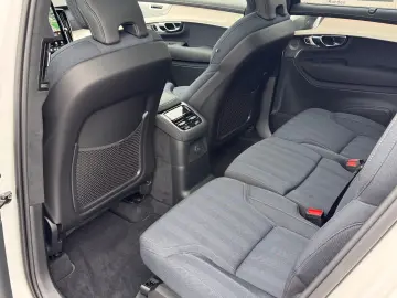 XC90 T8 Ultra Dark BOWERS 360