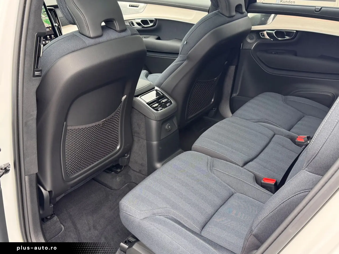 XC90 T8 Ultra Dark BOWERS 360