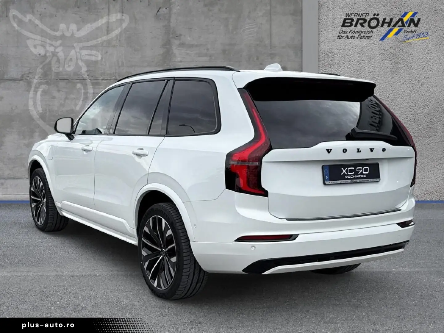XC90 T8 AWD Plus Dark Plug-In Hybrid