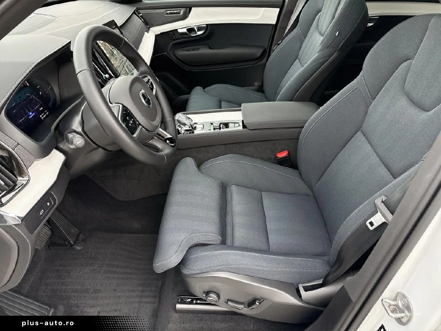 XC90 T8 AWD Plus Dark Plug-In Hybrid