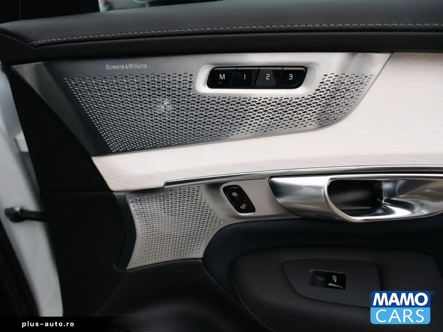 XC90 T8 AWD Ultra Dark BOWERS 360 AirSusp TowHook