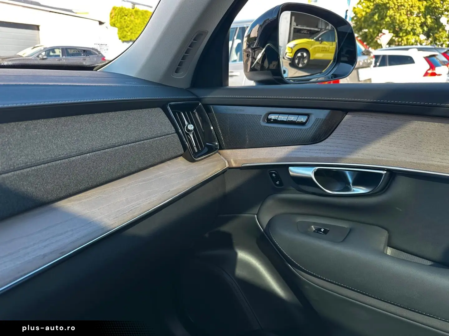 XC90 T8 PlusDark FaceLift7-Sitzer Pano360 Luftfa