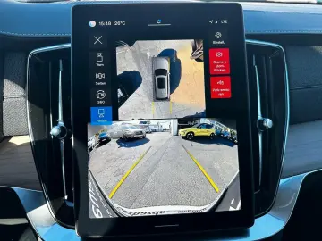 XC90 T8 PlusDark FaceLift7-Sitzer Pano360 Luftfa