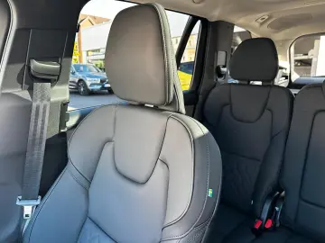 XC90 T8 PlusDark FaceLift7-Sitzer Pano360 Luftfa