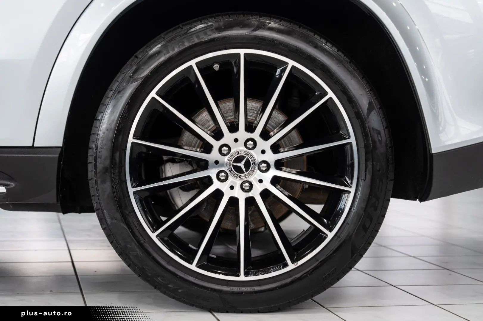 GLE 400d 4M AMG-LINE MASSAGE PANO HUD 360  21 LM