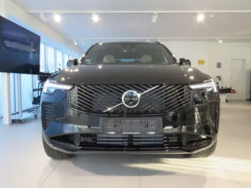 XC90 T8 AWD Plus Dark 7-Sitzer 360Grad Seiten- u