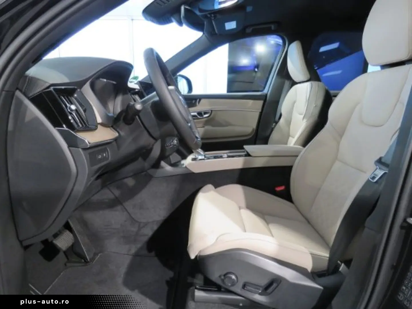 XC90 T8 AWD Plus Dark 7-Sitzer 360Grad Seiten- u