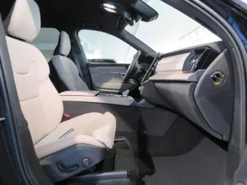 XC90 T8 AWD Plus Dark 7-Sitzer 360Grad Seiten- u