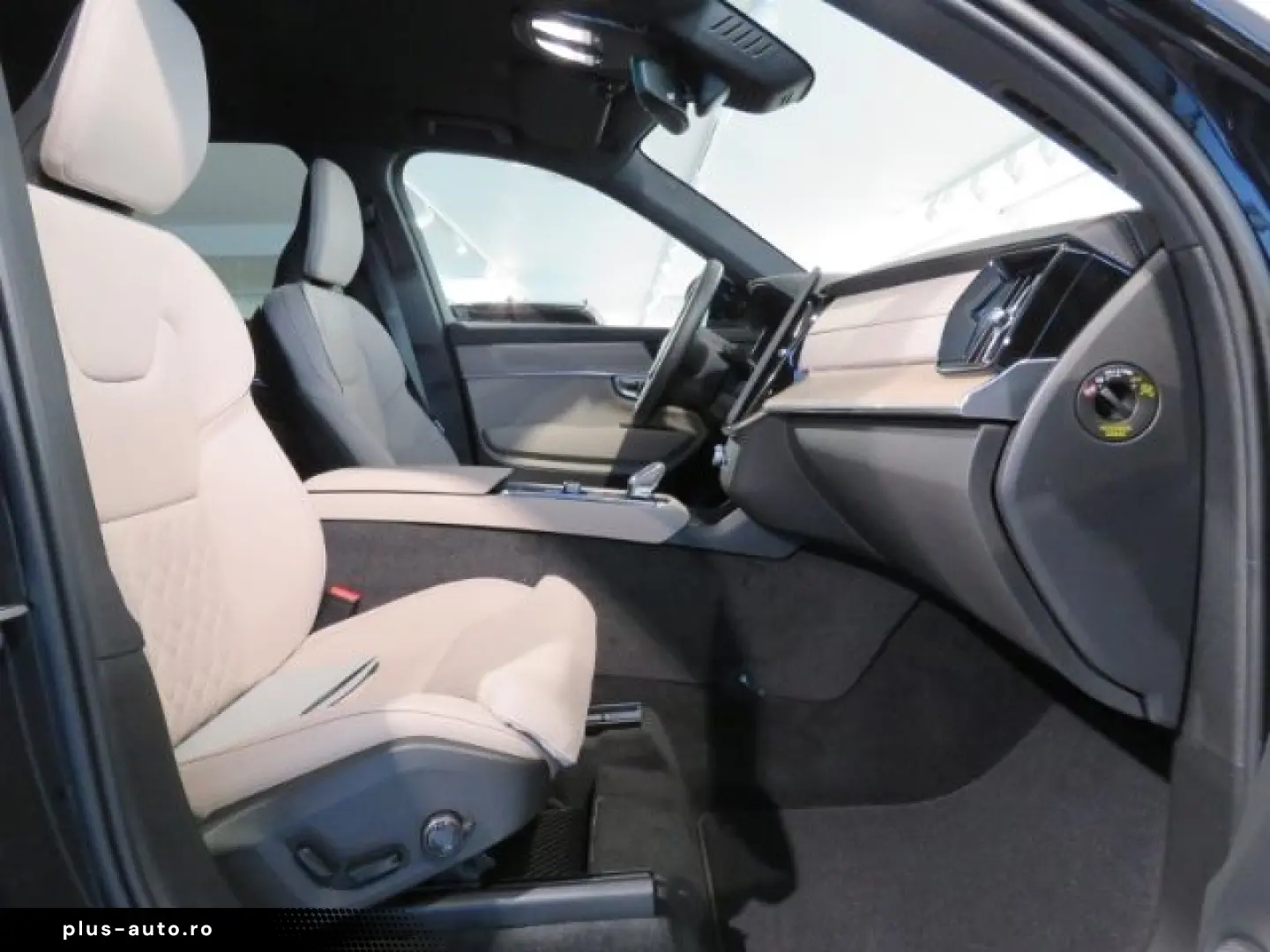 XC90 T8 AWD Plus Dark 7-Sitzer 360Grad Seiten- u