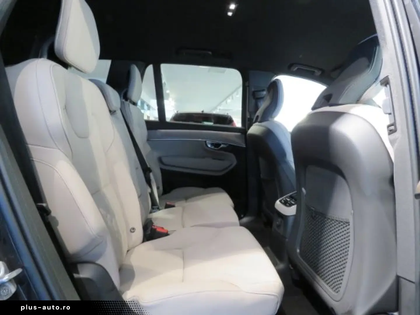 XC90 T8 AWD Plus Dark 7-Sitzer 360Grad Seiten- u