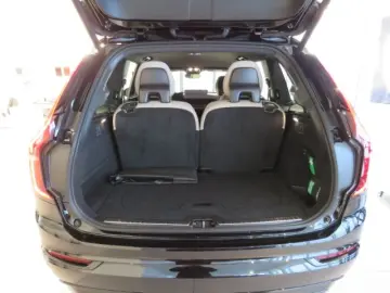 XC90 T8 AWD Plus Dark 7-Sitzer 360Grad Seiten- u