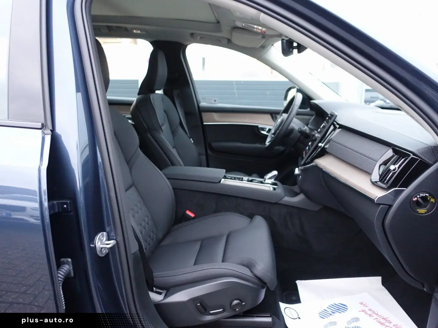 XC90 Plus Dark T8 AWD Plug-inHybrid Pano H&K 360