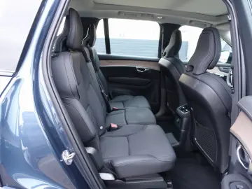 XC90 Plus Dark T8 AWD Plug-inHybrid Pano H&K 360