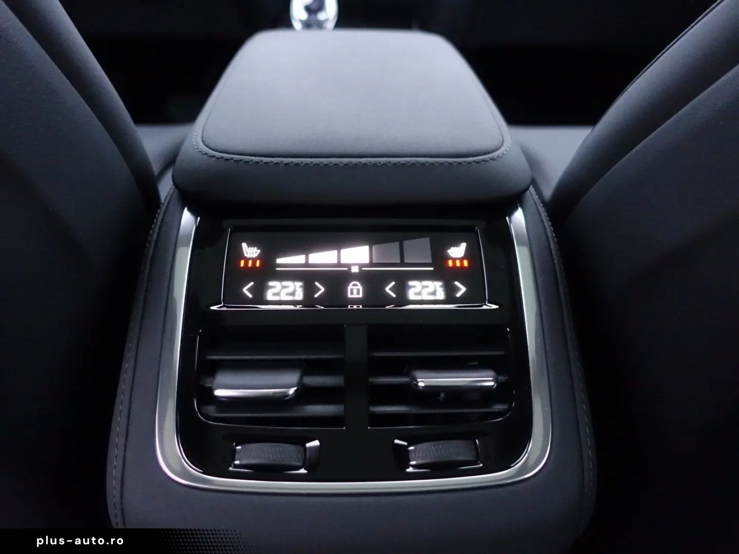 XC90 Plus Dark T8 AWD Plug-inHybrid Pano H&K 360