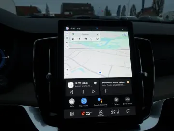 XC90 Plus Dark T8 AWD Plug-inHybrid Pano H&K 360